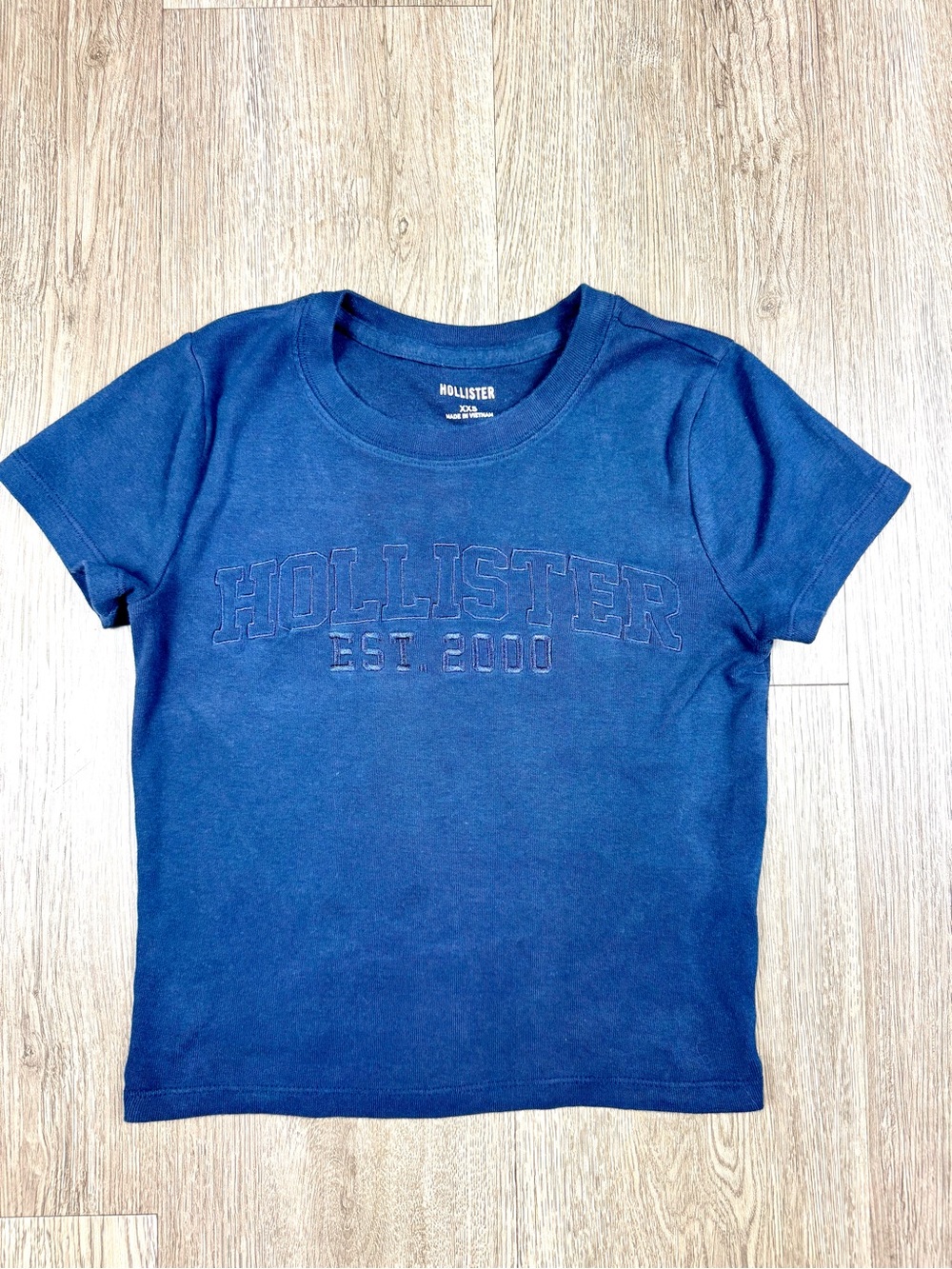 Hollister Baby Tee Embroidered Logo Short Sleeve Fitted T Shirt Womens Size XXS